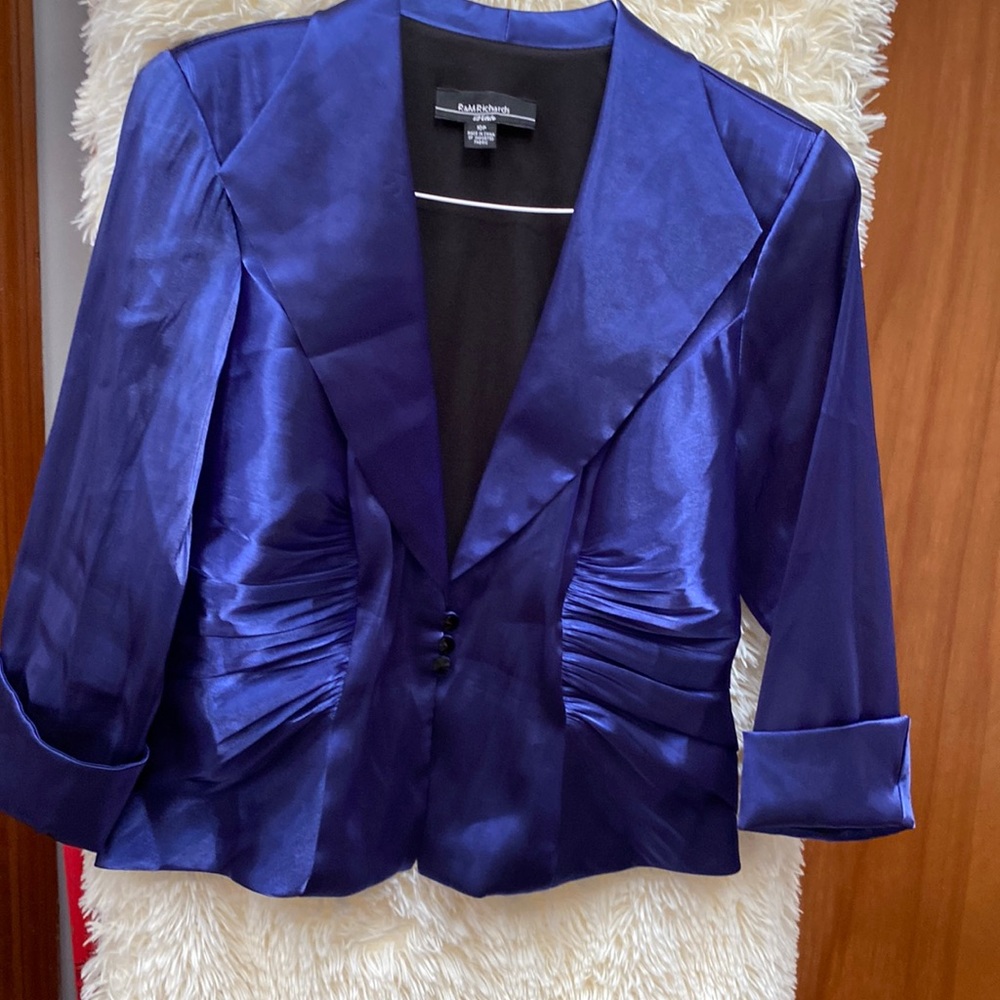 R&M Richards Women’s Elegant Jacket size 10p.